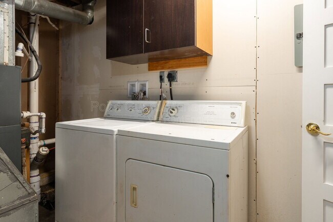 Building Photo - 421 N Emporia Ave