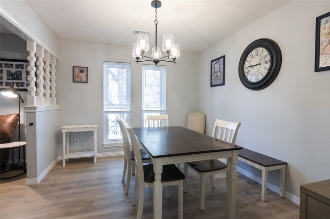 Building Photo - 13418 Paradise Valley Dr