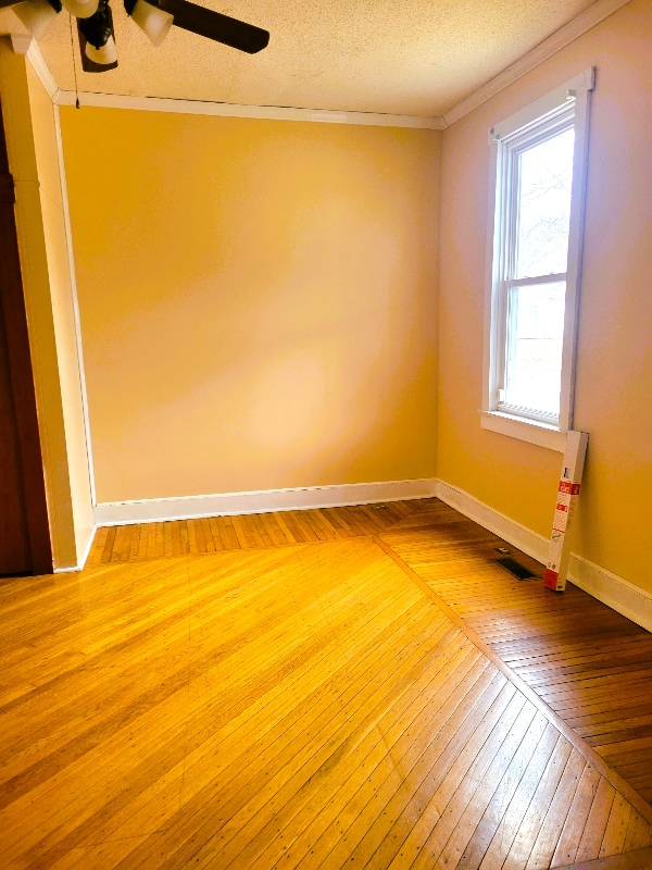 Building Photo - 902 N 9th St