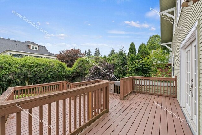 Building Photo - 4 Bedroom, 3 Bathroom Home 3000 + Square feet - A Must See In Abernethy School Boundary