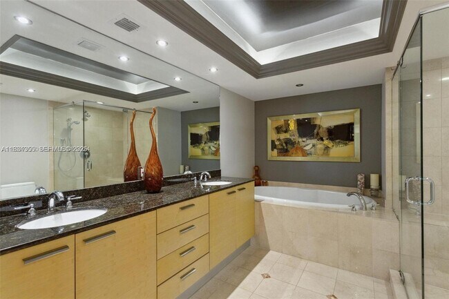 Building Photo - 1800 S Ocean Dr