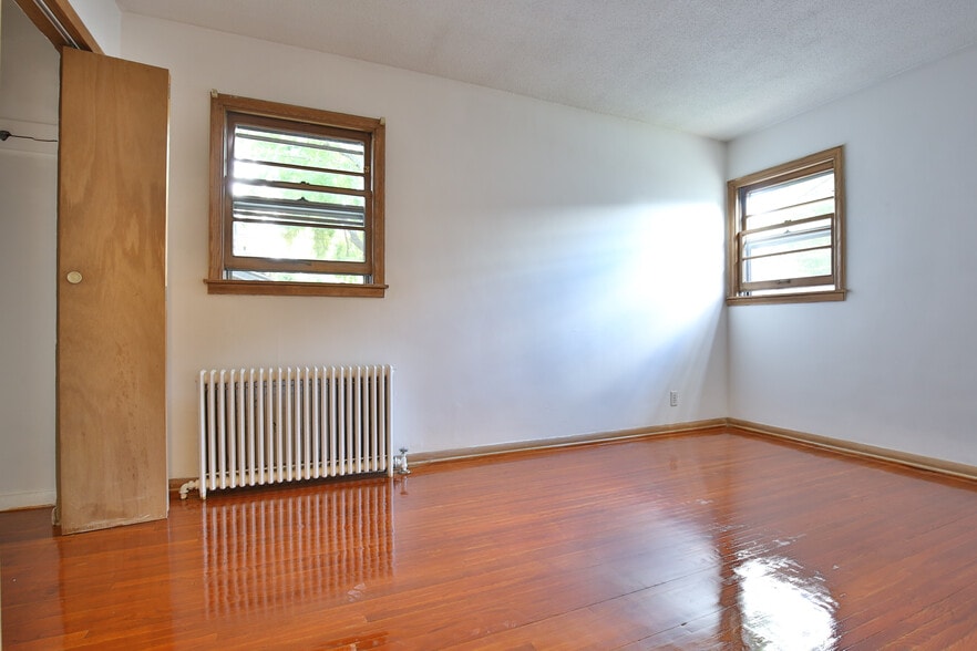 Bedroom 1 - 3500 Garfield Ave