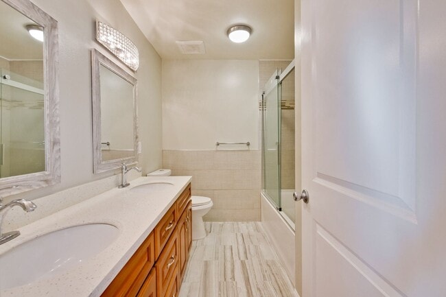 Building Photo - Wow! What a Great Home! Available Soon!
