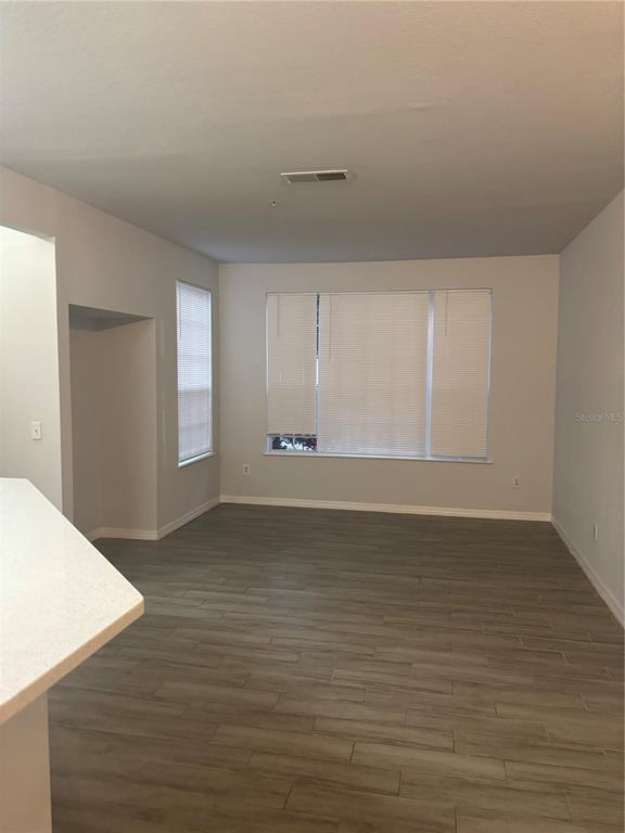 Building Photo - 9053 Lee Vista Blvd