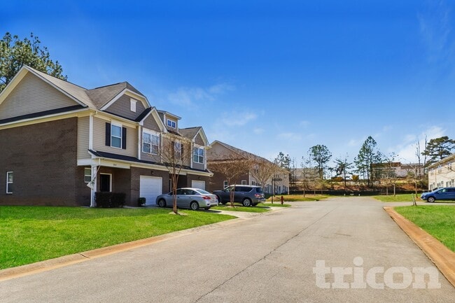 Building Photo - 2062 Aragon Lane