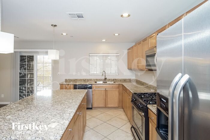 Building Photo - 10618 Gibbous Moon Dr