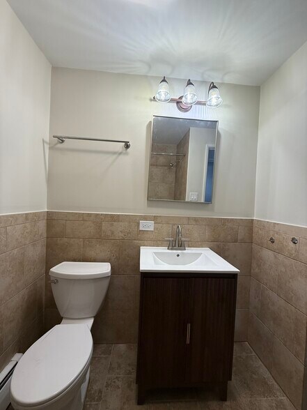 Building Photo - 6946 W 65th St
