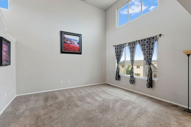 Building Photo - 3 Bedroom 2 1/2 Bath in Loveland