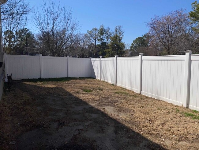 Building Photo - 1306 Isle Pointe Dr