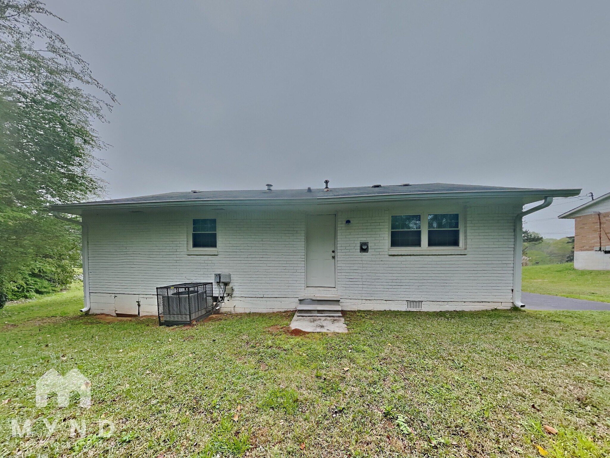 Building Photo - 245 Essex Dr
