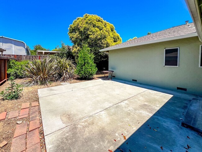 Building Photo - Charming 3-Bedroom Home in Napa’s Sought-A...