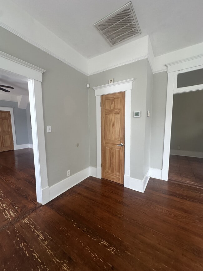 Building Photo - 315 E 38th St