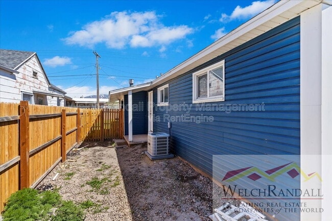Building Photo - 212 W 4800 S