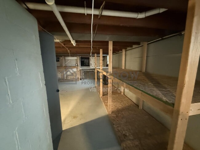 Building Photo - 1585 Wilson Ave SW