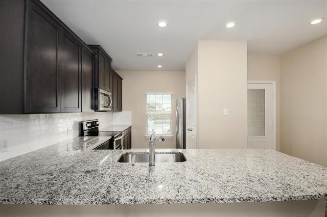 Building Photo - 282 Moonstone Way