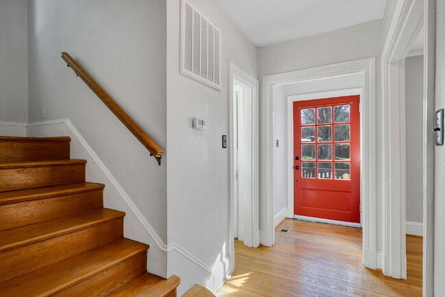 Building Photo - Standout 3-bed, 1.5-bath 1930s Richmond home full of vintage charm