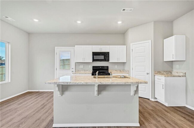 Building Photo - 6814 Memphis