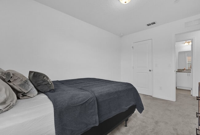 Building Photo - 3039 Springwell Lp