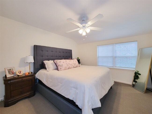 Building Photo - 2021 Winrock Blvd