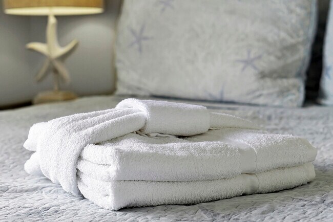 Building Photo - 112 Paloma Dr