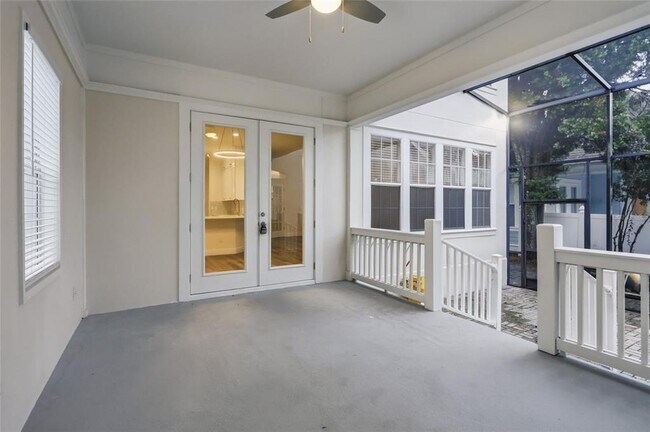 Building Photo - 912 Waterside Dr