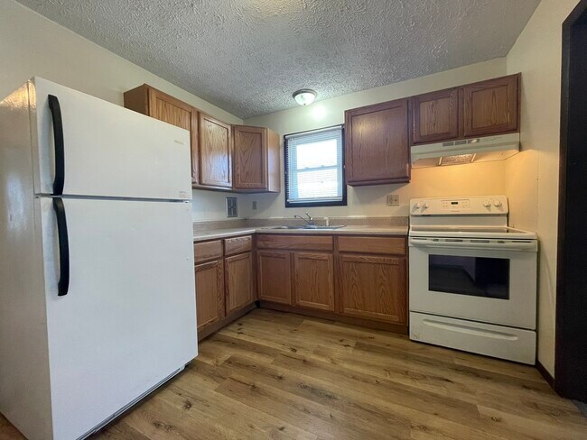 Building Photo - 407 Parker St