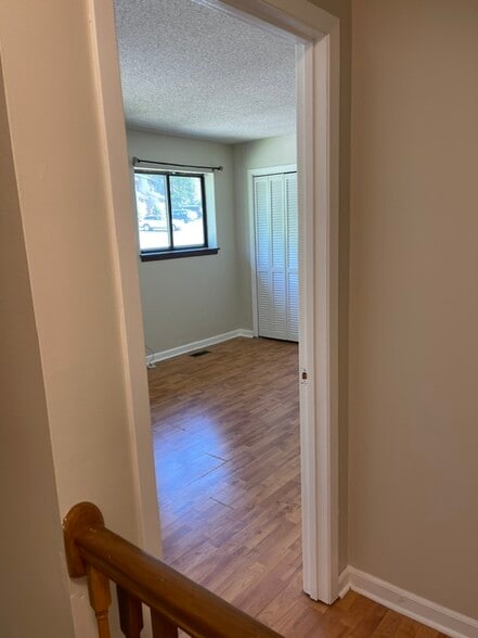 Building Photo - 1135 Breckenridge Dr