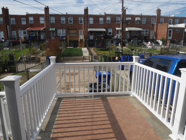 Building Photo - Modernized 2 Bedroom Rowhome in Baltimore