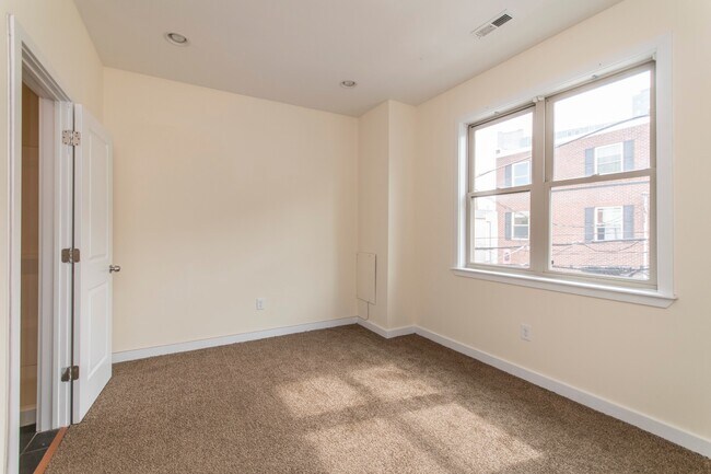 Building Photo - 1612 N. Sydenham Street