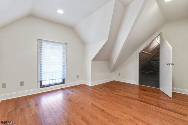 Building Photo - 55 S Fullerton Ave
