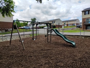 Building Photo - 4 Ferguson Dr