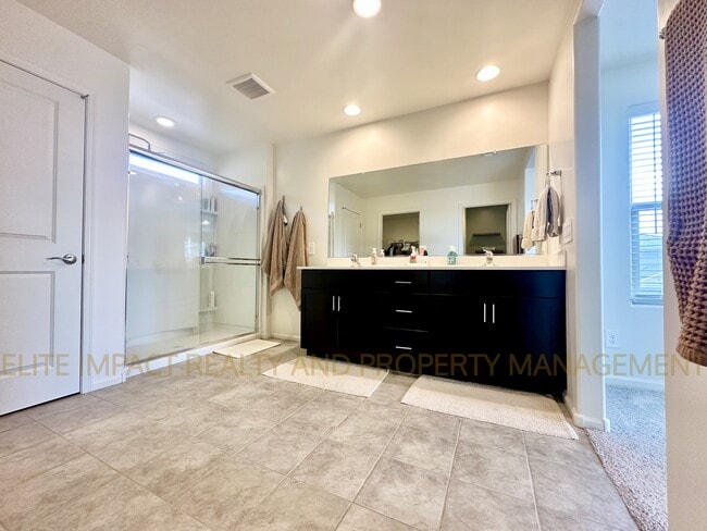 Building Photo - 7755 S Via Casa De Campo