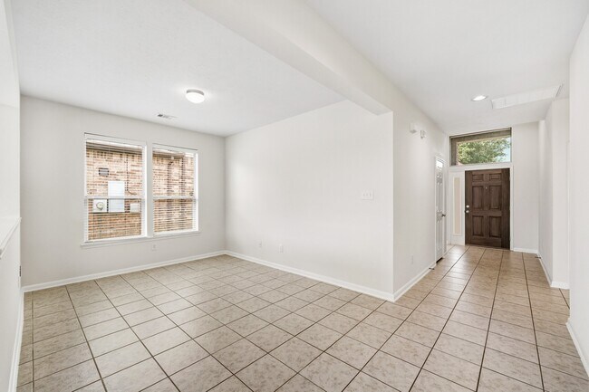 Building Photo - 4934 Lattimore Creek Dr