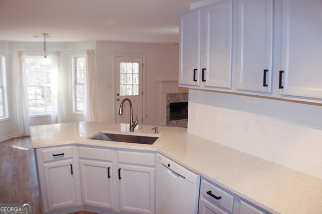 Building Photo - 1060 Grace Dr