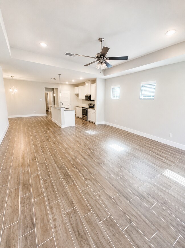 Building Photo - 3/2/2 located in Godley! Move in Specials call to inquire