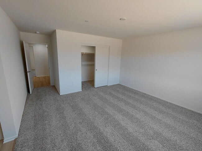 Building Photo - 475 Palomino Ct