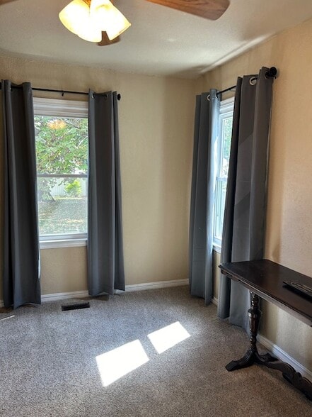 Building Photo - 316 N 33rd St