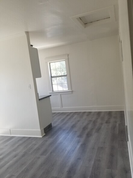 Building Photo - 1116 Magnolia Ave