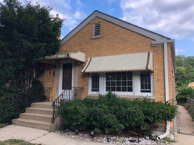 Exterior - 4053 N Plainfield Ave