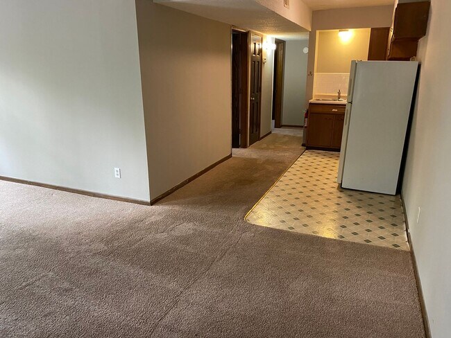 Building Photo - 2BR/1BA East Campus - Short Distance to Ca...