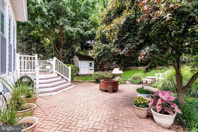 Building Photo - 6122 Bayliss Pl