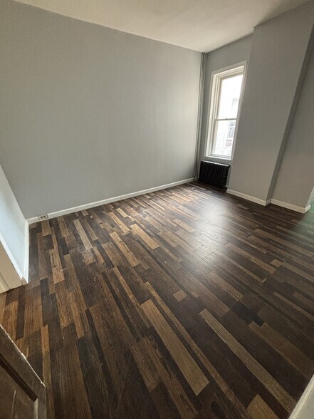 Building Photo - 751 Roebling Ave