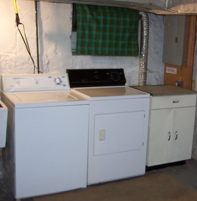 Building Photo - 3617 Boulevard of the Allies