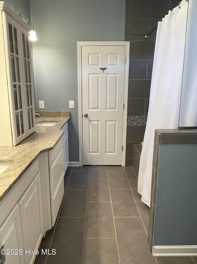 Building Photo - 358 Yadkin Run Ln
