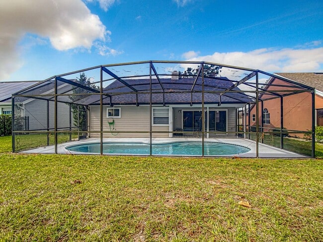 Building Photo - Beautiful 3 Bedroom, 2 Bath POOL Home with 2-Car Garage in the Heart of Hunters Creek!