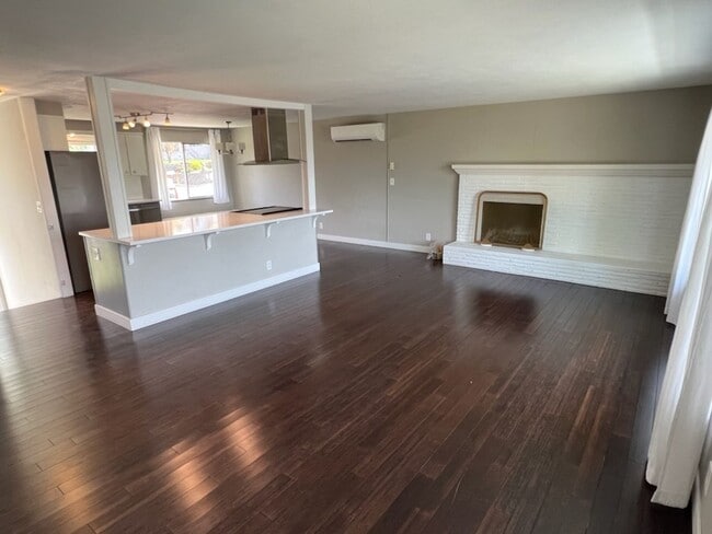 Building Photo - 1314 Red Apple Rd