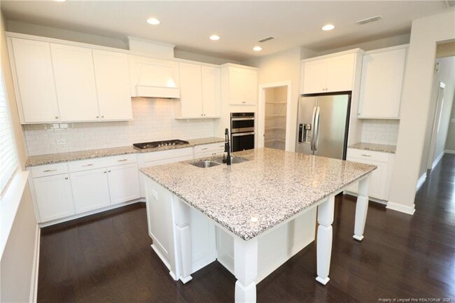 Building Photo - 240 Mystwood Hollow Cir