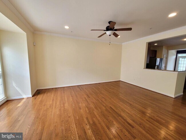 Building Photo - 9382 Penrose St