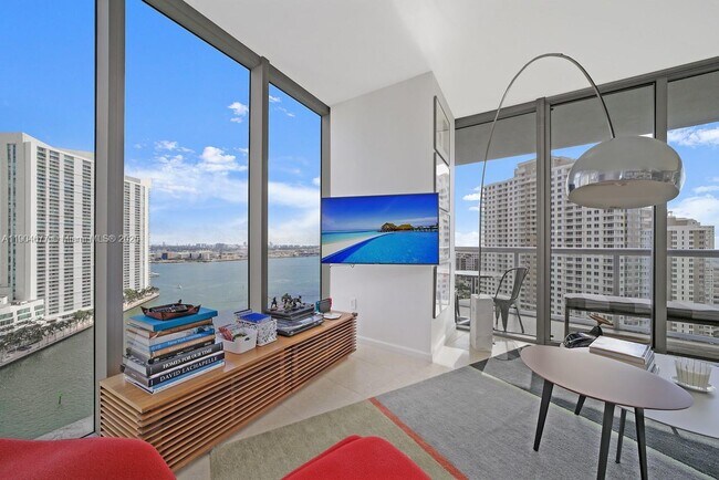 Building Photo - 465 Brickell Ave