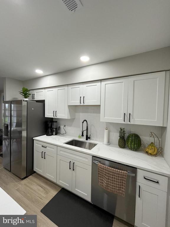 Building Photo - 402 Mulberry Cove